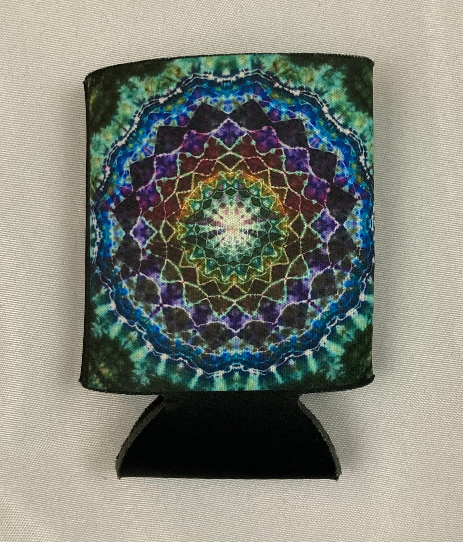 Green Mandala/Art by Melrose Drink Koozie