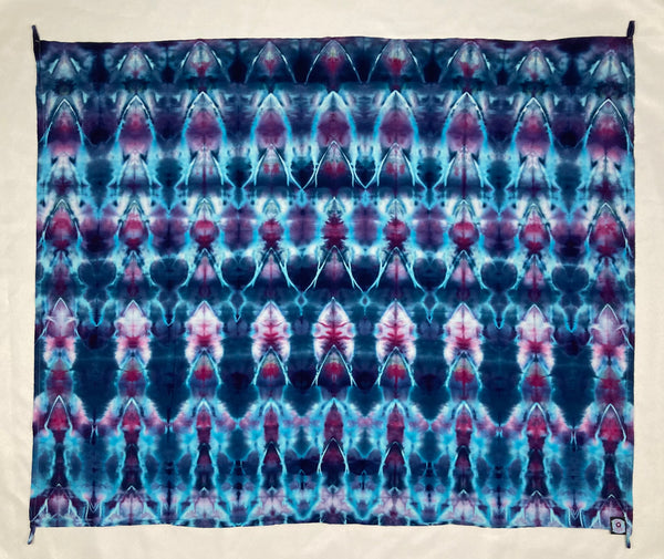 30" x 45" Blue/Pink Arrows Ice-dyed Mini Tapestry/Wall Hanging