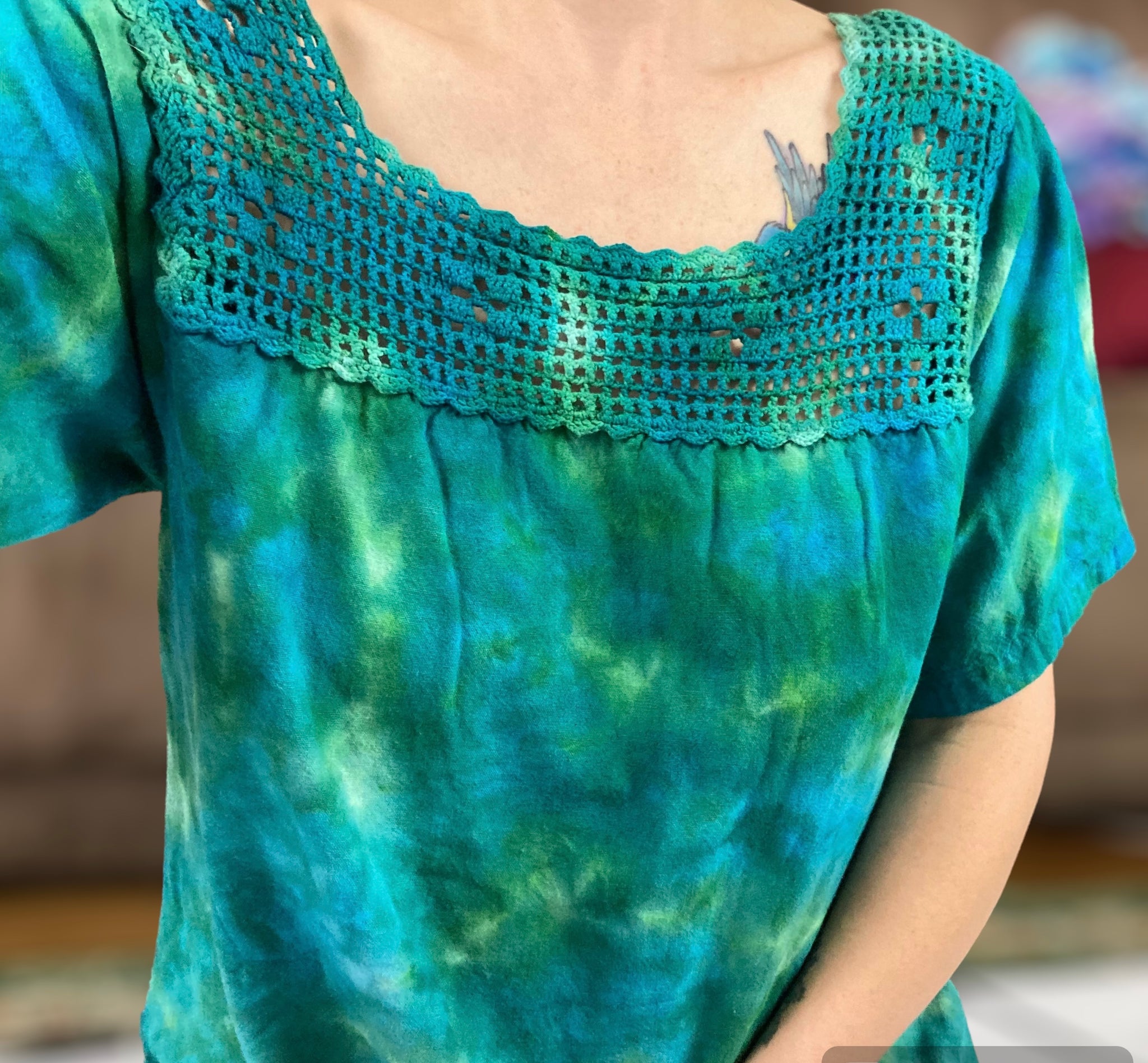 Women's Green Ice-Dyed Crochet Top, L