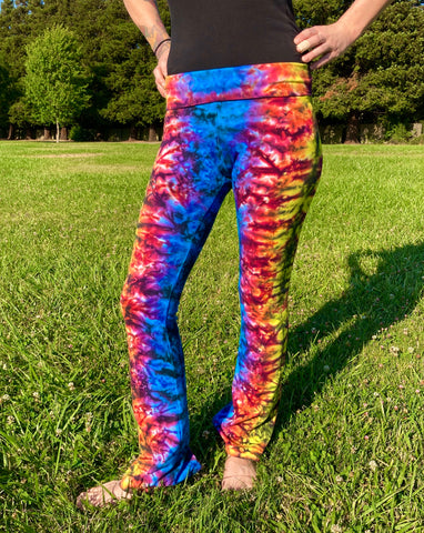 Women's Black/Rainbow Crush Tie-Dyed Yoga Pants, S