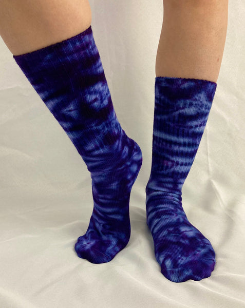 Adult Purple Tie-Dyed Bamboo Socks, 9-11