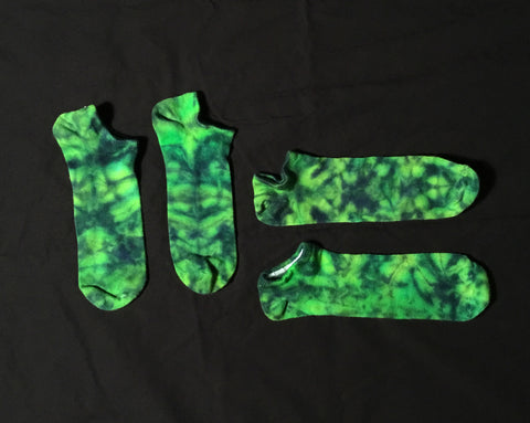 Adult Green2 Tie-Dyed Bamboo Footie Socks, 11-13